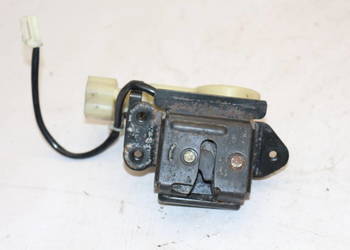 MAZDA PREMACY ZAMEK KLAPY TYŁ 2 PIN KOMPLETNY 990910