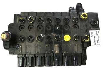 JCB 333/V4287 (Rexroth R917007235) 7-sekcyjny rozdzielacz hydrauliczny