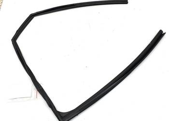 USZCZELKA SZYBY DRZWI TYŁ LEWA LEXUS LBX Crossover 68152-52260