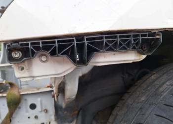 Lexus RX II mocowanie ślizg zderzaka lewy 52146-48010 części RX400H 2007