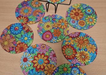 Podstawki pod kubeki wyklejane diamencikami