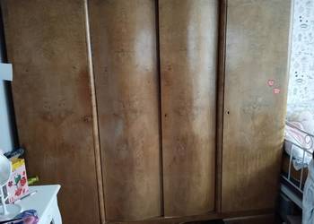 Szafa antyczna czterodrzwiowa Szafa antyczna czterodrzwiowa