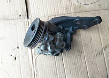 HYUNDAI  57110-1C301 POMPA WSPOMAGANIA KIEROWNICY UCHWYT MOCOWANIE POMPY