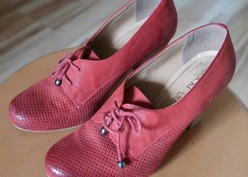 Skórzane damskie buty (czółenka) firmy LASOCKI rozm. 38