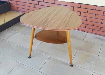 Stolik PRL patyczak kawowy art deco ława z półką trójkątny
