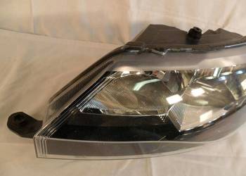 Reflektor Przód strona lewa Skoda Rapid (NH) B01720149
