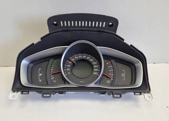 Volvo V40 II 2.0 T Benzyna LICZNIK ZEGARY Europa 31327745