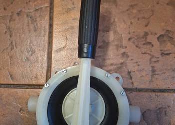 Sprzedam pompę zęzową ręczną