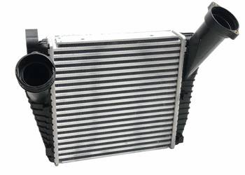 VW Touareg I 5.0 TDI 230kW 313KM Chłodnica powietrza Intercooler PRAWY