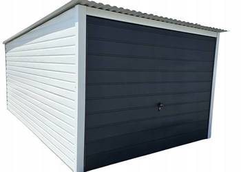 Garaż blaszany 3x5 biały z dachem jednospadowym i bramą uchylną RAL