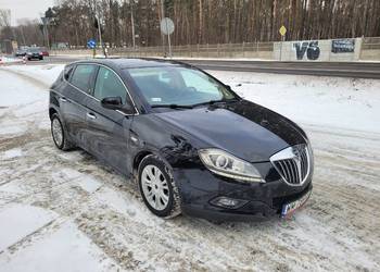 Lancia Delta 2.0 2.0Mjet 2009r sama parkuje