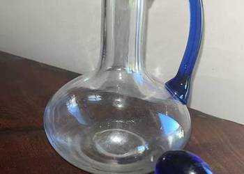 Karafka, ze szkła przezroczystego. Z kobaltem.   Śliczna. Karafka, ze szkła przezroczystego. Z kobaltem.   Śliczna.