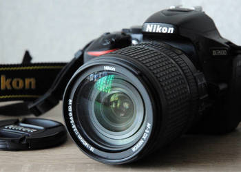 Nikon D3500 i obiektyw 18-55mm z VR