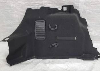 BOCZEK TAPICERKA BAGAŻNIKA LEWA FORD FIESTA MK8 K1BB-A45423-AB