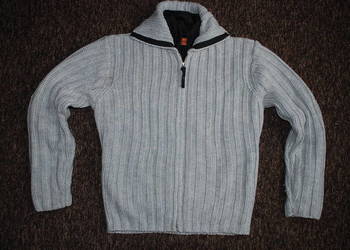 Nietuzinkowy sweter Solid z wkładką exwind, r. M