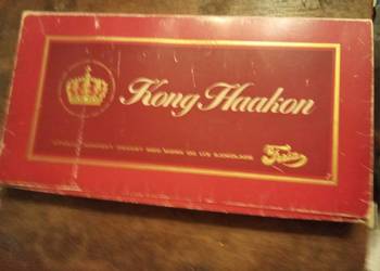 Kong Haakon pudełko po czekoladach norweskich. Vintage