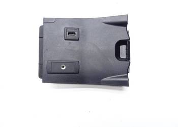 GNIAZDO USB AUX A2468230411 MERCEDES W246 W242 B-KLASA GLA W156