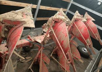 Pług obrotowy Akpil KM 80 4 skibowy 3+1