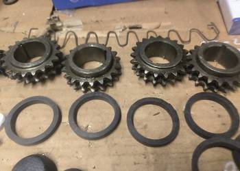 Fiat 125p klasyk  PRL  wyciszacz koła  rozrządu kolo