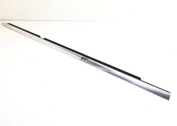 LISTWA ZGARNIAJĄCA TYŁ PRAWY MERCEDES GLE