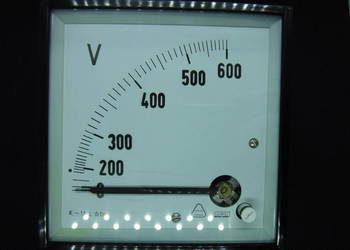 Miernik napięcia Woltomierz Voltomierz Lumel E19-N 0-600V