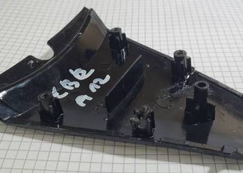 Honda CBR 125 JC 34 łącznik owiewek tył plastik