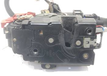 ZAMEK DRZWI LEWY PRZÓD VW GOLF V Hatchback 3D1837015 03-10