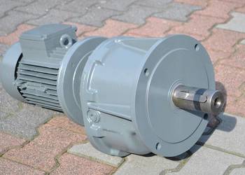 Motoreduktor kołnierzowy 2,2kw. 18obr./min.