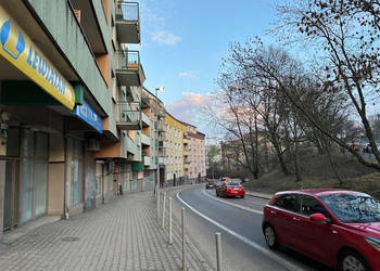 Syndyk masy upadłości sprzeda z wolnej ręki, w drodze konkursu ofert, udzi…