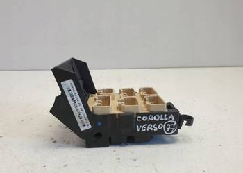 Corolla Verso II 2.2 D4D SKRZYNKA BEZPIECZNIKÓW