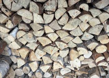 Drewno suche sosnowe