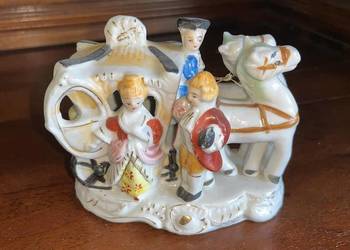 Karoca, kareta. Figurka porcelanowa.