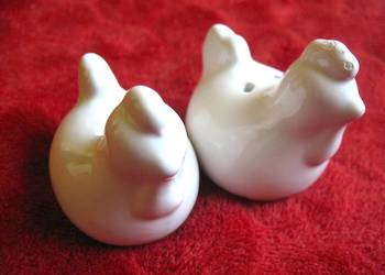 Sól i pieprz - Kury białe - 5 x 5 x 4 cm Solniczka i pieprzniczka