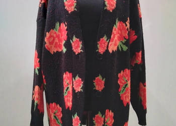 Sweter damski,czarno-czerwony Reserved,rozmiar M, w kwiaty