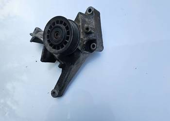 Wspornik pompy mocowanie rolki mercedes w210 4.2 a1192370341