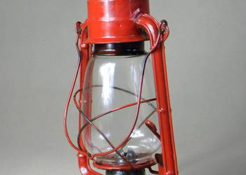 Kolekcjonerska polska lampa latarnia naftowa Jupiter 2  czerwona