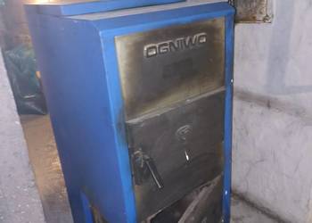 Sprzedam używany piec z podajnikiem  z dodatkowym górnym rusztem