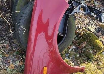Błotnik  Prawy VW Golf 4   ładny stan bez rdzy