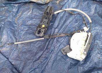 VW Passat B7 zamek drzwi prawy przód 5K1837016C