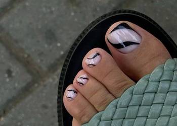 Manicure & Pedicure – kobiecy must-have w każdej porze roku