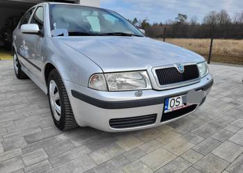 SKODA OCTAVIA 2.0 BENZYNA