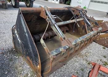 Łyżka MX z krokodylem 3m3 do zadawania paszy lub obornika, szer. 2,40 MERLO