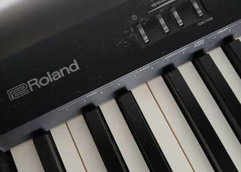 Pianino Roland