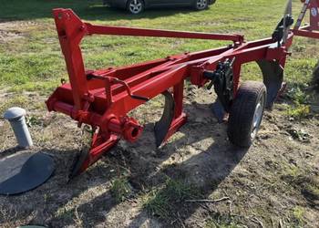 Pług 4 skibowy zagonowy AWEMAK U-128/2 Unia Grudziądz