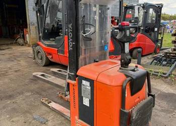 Toyota L7SLL16 wózek paletowy z masztem paleciak triplex 4,4m