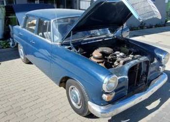 Mercedes Benz w110