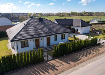 Sprzedaż domu wolnostojącego Korczów 156m2