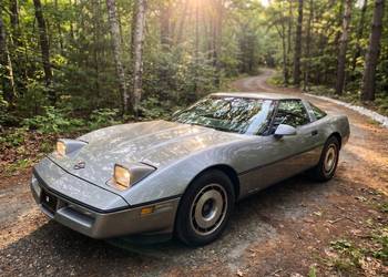 Chevrolet Corvette C4 - 1984; 5.7 V8