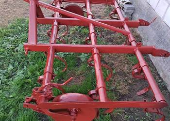 Kultywator 14 zębów