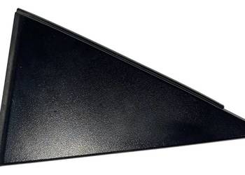 VOLVO V50 tylny prawy trojkat drzwi zaslepka OE